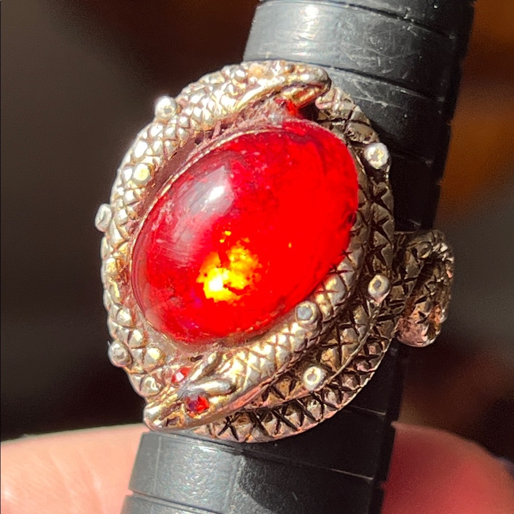 Vintage Coiled Snake Serpent Flashy Red Cabochon Fashion Ring Adjustable - Picture 7 of 11